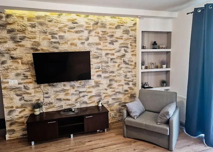 Julia By Livermo Air Conditioning شقة بوزنان