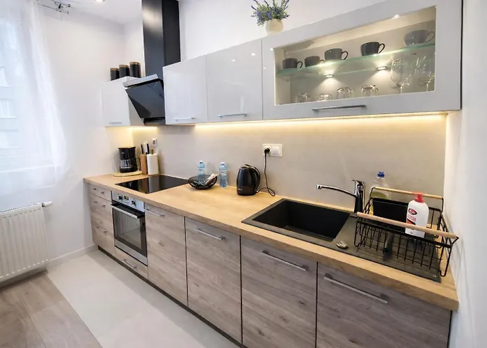 Julia By Livermo Air Conditioning Познань