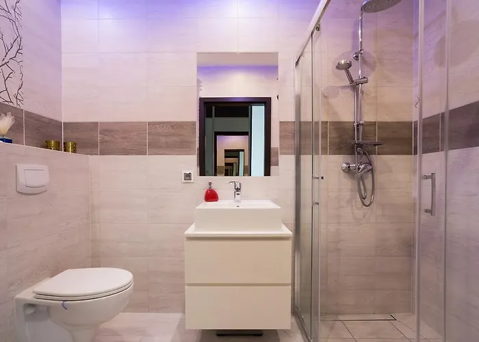 Julia By Livermo Air Conditioning شقة بوزنان